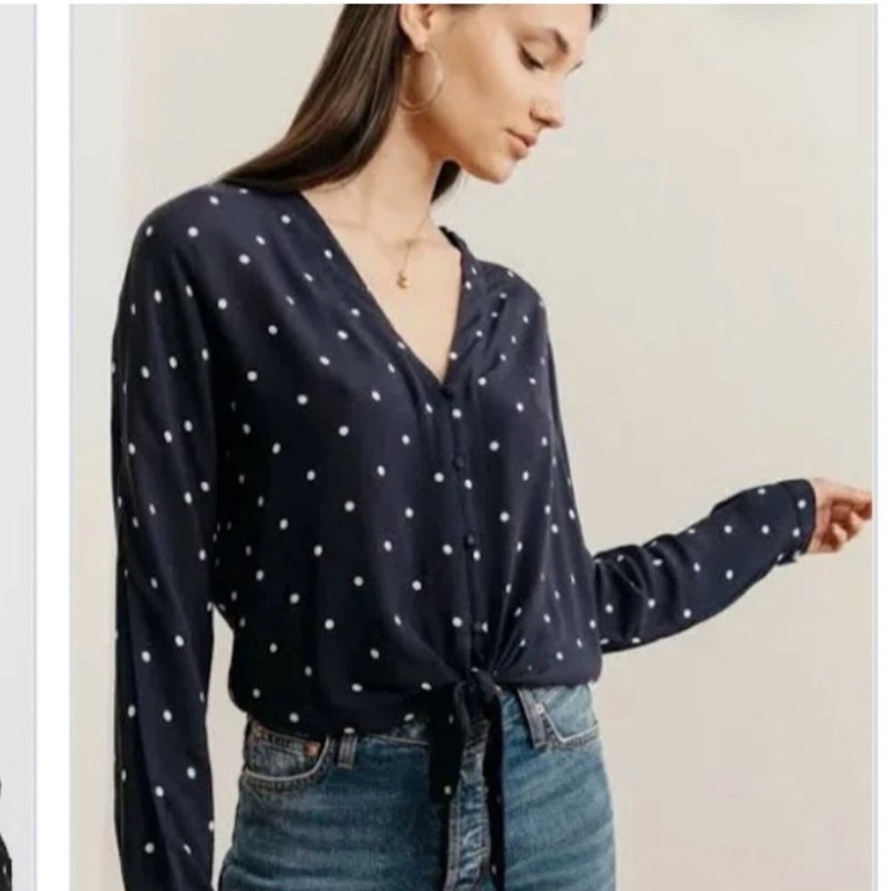 🔵 Rails Sloane Navy Polka Dot Tie Front Blouse | Size M | Flawed